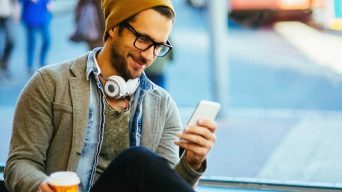 Phone insurance Lost, stolen, damaged, broken phone EE Phone insurance Lost, stolen, damaged, broken phone EE