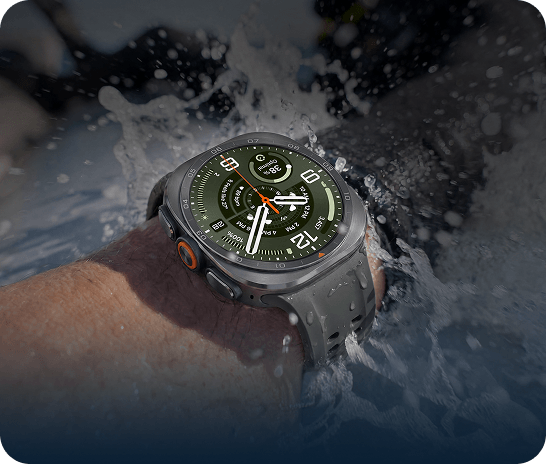 Illustration of the Watch Ultra2 being used underwater