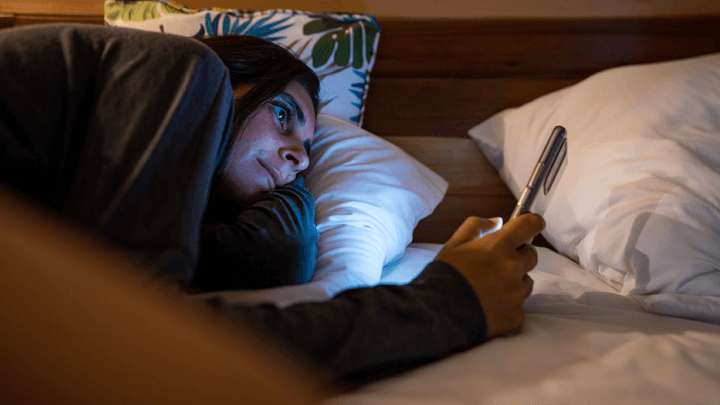 Avoiding blue light from mobile devices can improve your sleep